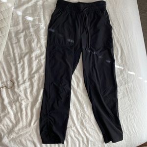 Lululemon dance studio crop